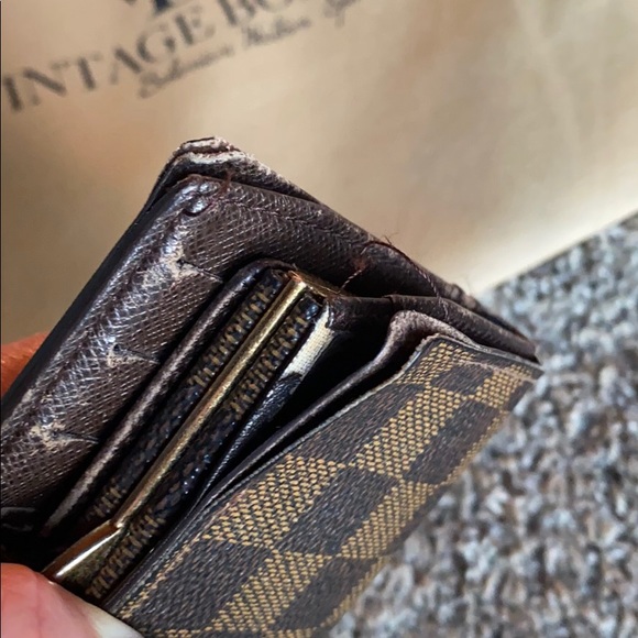 Louis Vuitton Wallet - Picture 7 of 7